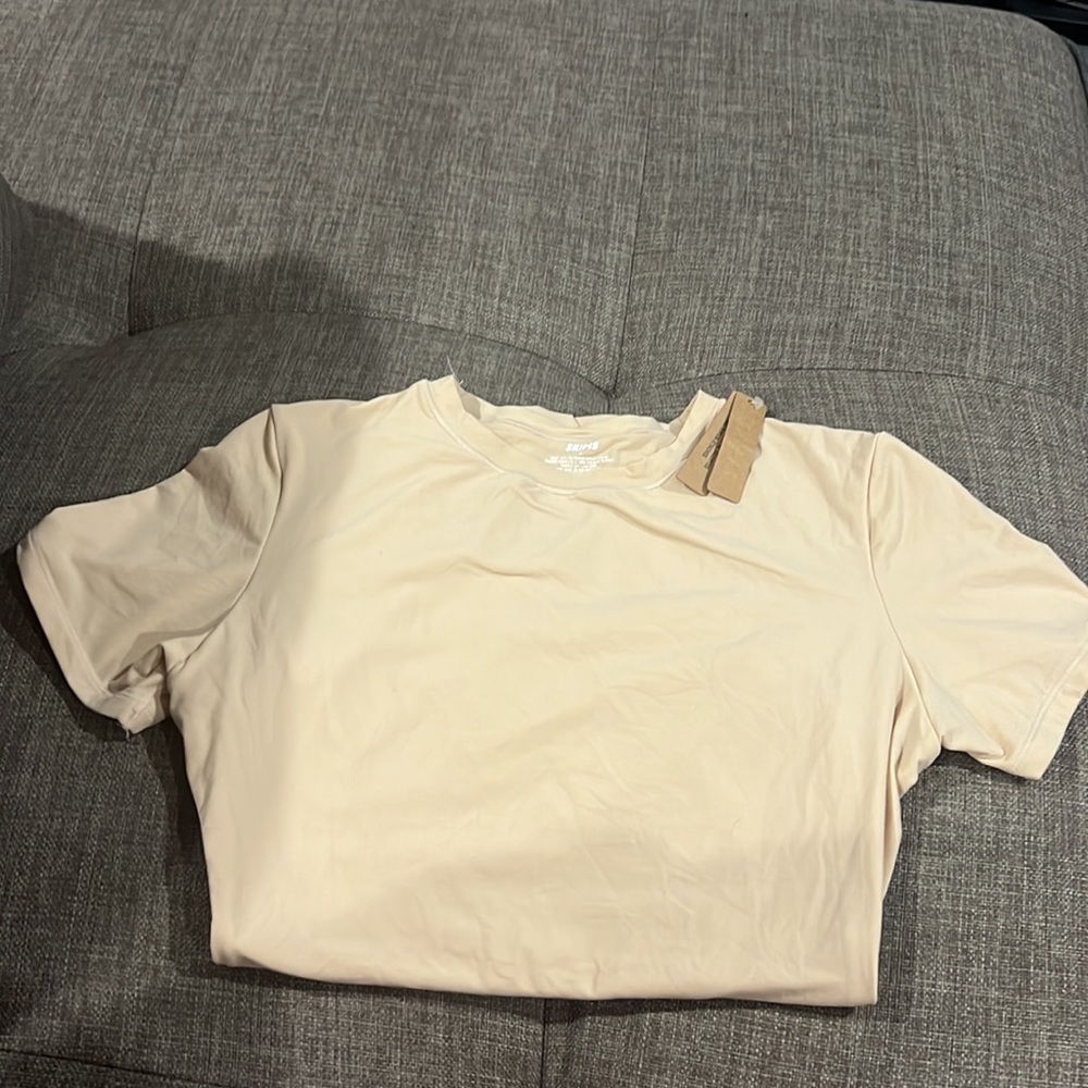Skims Fits Everybody T-shirt Bodysuit - Picture 5 of 10
